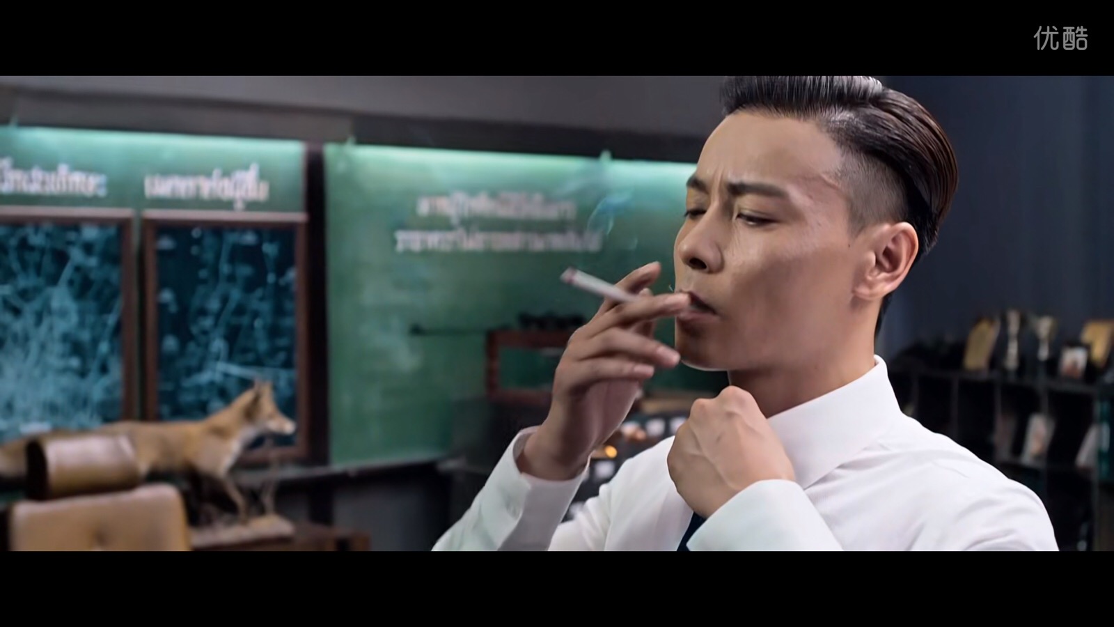 3 遇到承诺就会逃避有一种人,或许百般对你好,但就是不给你承诺.